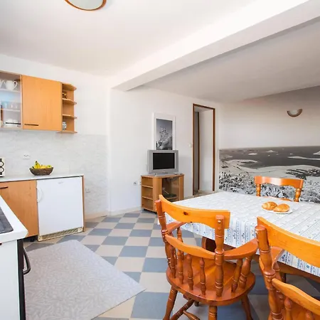 With Terrace And Pool Apartamento